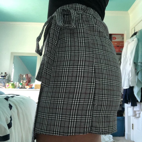 Plaid mini skirt - Picture 2 of 5